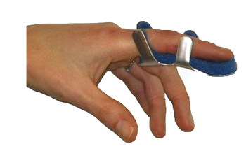 STECCA PER FRATTURA DITA A RANETTA FARMASPLINT MISURA MEDIA IN ALLUMINIO MODELLABILE CON IMBOTTITURA IN SPUGNA POLIURETANICA ANTIALLERGICA RADIOTRASPARENTE 8,5 CM 1 PEZZO - Farmacia Castello Srl