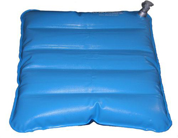CUSCINO ANTIDECUBITO AD ARIA/ACQUA DIMENSIONI 41X41CM, APPLICABILE SU SEDIE DA COMODO O SU CARROZZELLE CAMERA D'ARIA IN PVC ATOSSICO ELETTROSALDATO, PATTA ANTISCIVOLO IN PVC - Farmacia Castello Srl